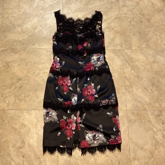 White House Black Market Dress - Picture 5 of 5